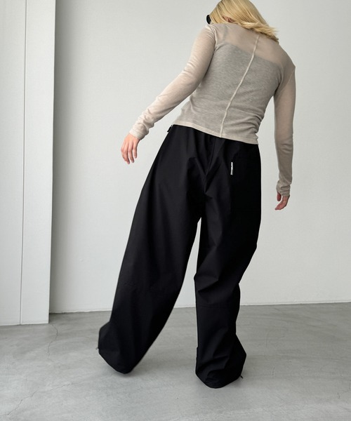 CANAL JEAN（キャナルジーン）の「SUPERTHANKS　ネオスラックス（スラックス・レディース・グレイッシュベージュ/ブラック・SMALL）」の11枚目の写真