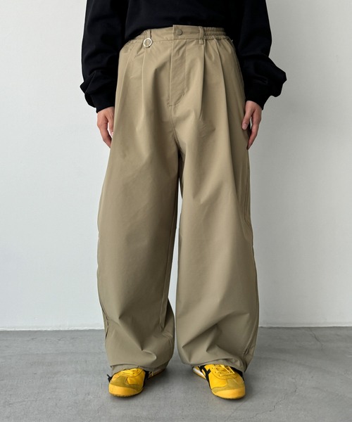 CANAL JEAN（キャナルジーン）の「SUPERTHANKS　ネオスラックス（スラックス・レディース・グレイッシュベージュ/ブラック・SMALL）」の16枚目の写真