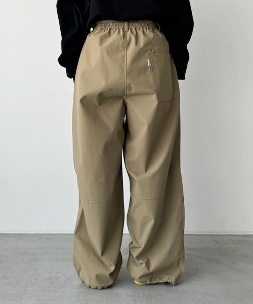 CANAL JEAN（キャナルジーン）の「SUPERTHANKS　ネオスラックス（スラックス・レディース・グレイッシュベージュ/ブラック・SMALL）」の18枚目の写真