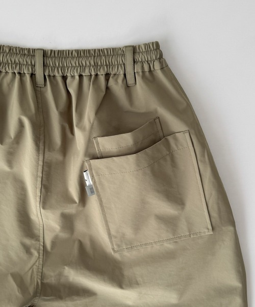 CANAL JEAN（キャナルジーン）の「SUPERTHANKS　ネオスラックス（スラックス・レディース・グレイッシュベージュ/ブラック・SMALL）」の22枚目の写真