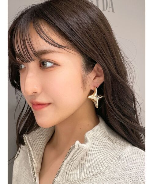 GYDA（ジェイダ）の「JEYSUSダイヤピアス（ピアス（両耳用）・レディース・シルバー/ゴールド・FREE）」の4枚目の写真