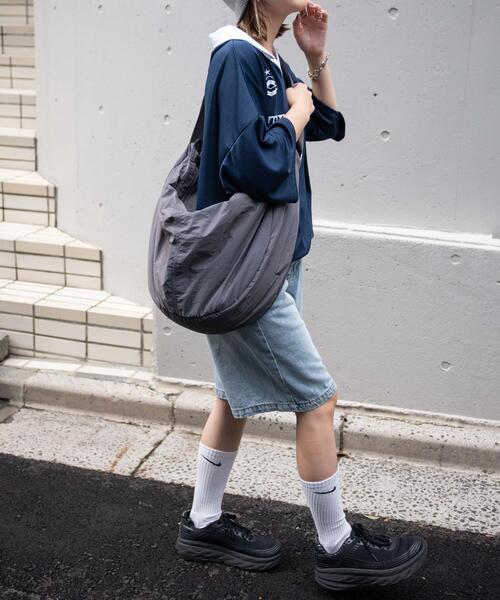 WEGO（ウィゴー）の「WEGO/中綿BIGショルダー（ショルダーバッグ・レディース・グレー/ブラック・FREE）」の10枚目の写真