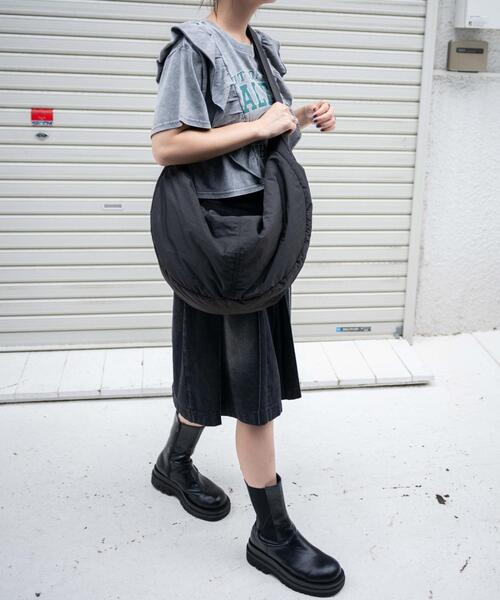 WEGO（ウィゴー）の「WEGO/中綿BIGショルダー（ショルダーバッグ・レディース・グレー/ブラック・FREE）」の13枚目の写真
