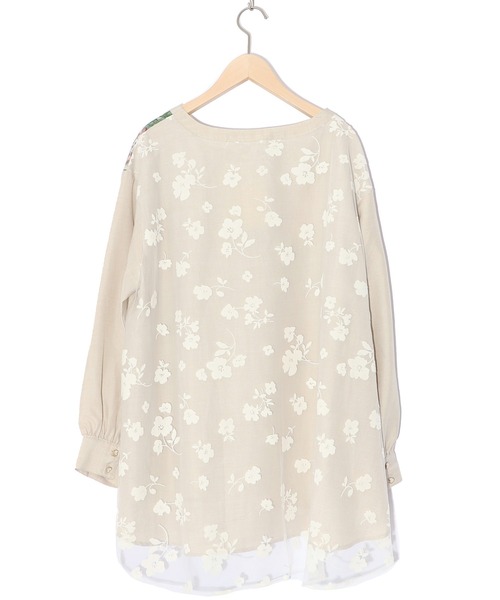 iS ScoLar(イズスカラー)の「542261:花蝶柄プリント×お花フロッキーチュール切替チュニック(Tシャツ/カットソー・レディース・グレー/アイボリー/ブラック・M)」の8枚目の写真