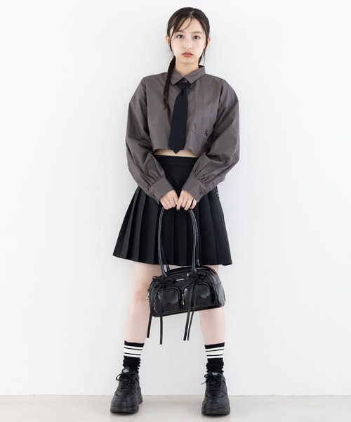 repipi armario（レピピ アルマリオ）の「ハイウエストプリーツスカート（スカート・キッズ・パープル系/ブラック×ピンク/ブルー系/ブラック系/ブラック/ブラウン系/ネイビー系/イエロー系/ピンク系・SMALL/LARGE/MEDIUM）」の11枚目の写真