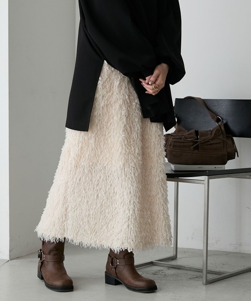 forksy.(フォルクシー)の「【forksy.】ボリュームフリンジ ナローロングスカート(スカート・レディース・グレー/アイボリー/ネイビー・FREE)」の2枚目の写真