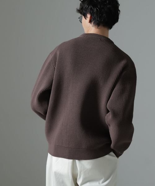 NANO universe(ナノユニバース)の「スポンディッシュ クルーネック(ニット/セーター・メンズ・ブラウン/オフホワイト/ブルーグレー・L/M)」の5枚目の写真