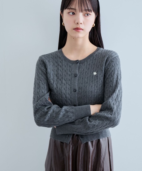 POLO BCS（ポロ ビーシーエス）の「【新色追加】【POLO BCS】VIS別注ミニケーブルコンパクトニットカーディガン（カーディガン/ボレロ・レディース・レッド/ベージュ/チャコールグレー/ネイビー・FREE）」の20枚目の写真