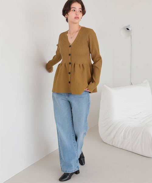 titivate（ティティベイト）の「前後2wayペプラムニットトップス（ニット/セーター・レディース・ブルー/アイボリー/ネイビー/イエロー/ブラック/キャメル/チャコール/レッド/ダークブラウン/ピンク・S/M/L/XL）」の21枚目の写真