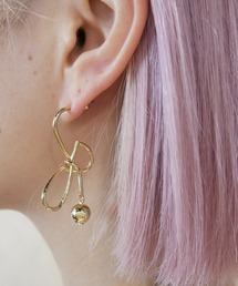 amplis（アンプリス）の「リボンデザインピアス/leon pierce（ピアス（両耳用））」