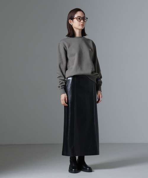 Champion(チャンピオン)の「Champion/CREW NECK SWEATSHIRT(スウェット・レディース・ブラック/ダークグレー/オートミール・M)」の6枚目の写真