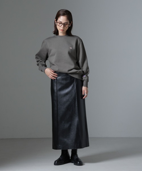 Champion(チャンピオン)の「Champion/CREW NECK SWEATSHIRT(スウェット・レディース・ブラック/ダークグレー/オートミール・M)」の7枚目の写真