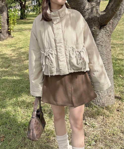 apres jour clair（アプレジュールクレア）の「【apres jour clair】中綿リボンポケットデザインジャケット【ZOZOTOWN限定アイテム】（ブルゾン・レディース・ダークブラウン/チャコールグレー/アイボリー・X-LARGE/フリー）」の3枚目の写真