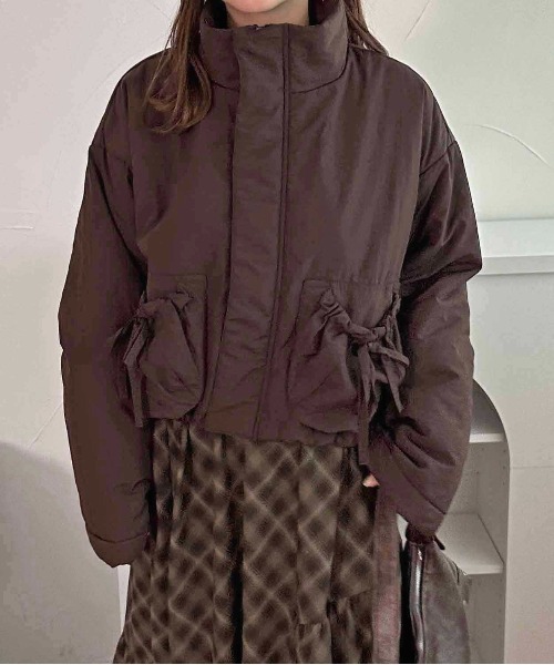 apres jour clair（アプレジュールクレア）の「【apres jour clair】中綿リボンポケットデザインジャケット【ZOZOTOWN限定アイテム】（ブルゾン・レディース・ダークブラウン/チャコールグレー/アイボリー・X-LARGE/フリー）」の18枚目の写真