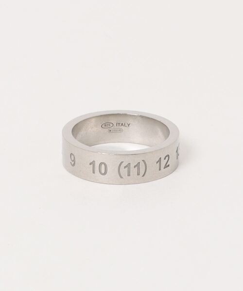 Maison Margiela（メゾンマルジェラ）の「NUMBER REFERENCE RING 6,5MM（リング・メンズ・シルバー・7/6/8/5/4）」の5枚目の写真