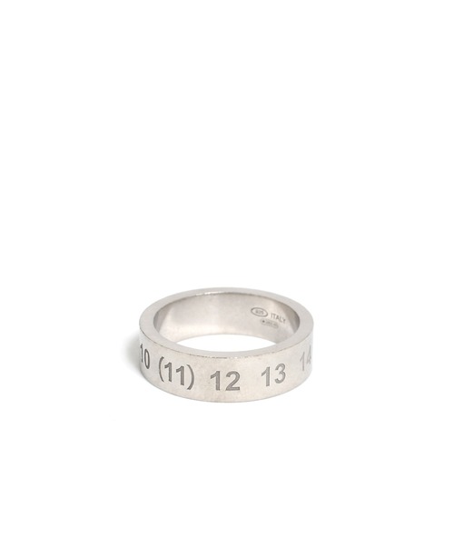 Maison Margiela（メゾンマルジェラ）の「NUMBER REFERENCE RING 6,5MM（リング・メンズ・シルバー・7/6/8/5/4）」の4枚目の写真