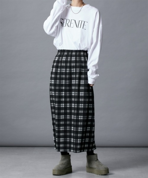 nissen（ニッセン）の「裏起毛素材総柄ナロースカート（スカート・レディース・アイボリー/ブラック/ブラック系その他・M/L）」の10枚目の写真