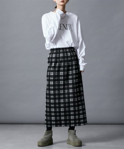 nissen（ニッセン）の「裏起毛素材総柄ナロースカート（スカート・レディース・アイボリー/ブラック/ブラック系その他・M/L）」の11枚目の写真