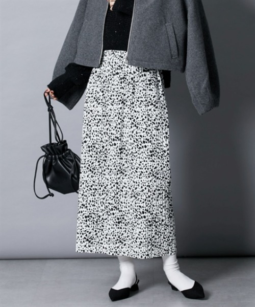 nissen（ニッセン）の「裏起毛素材総柄ナロースカート（スカート・レディース・アイボリー/ブラック/ブラック系その他・M/L）」の19枚目の写真