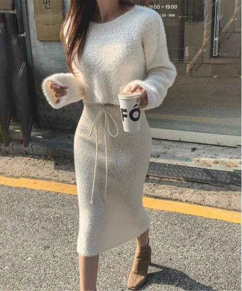 【セール】Y2K シャギーニット&スカートSET（アンサンブル）｜gossip！ロサンゼルス（ゴシップロサンゼルス）