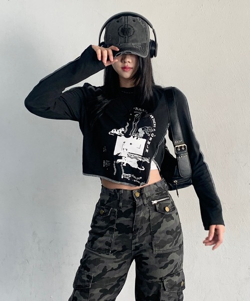 lilful(リルフル)の「プリント アウトリンキング 変形アシメロンT(Tシャツ/カットソー・レディース・ホワイト/ブラック・M/L)」の5枚目の写真
