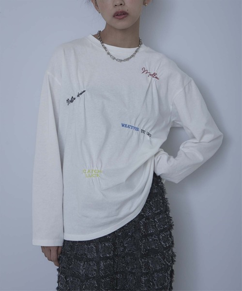 miette(ミエット)の「ランダム刺繍ロンT(Tシャツ/カットソー・レディース・ベージュ/オフホワイト/ブラック・FREE)」の3枚目の写真