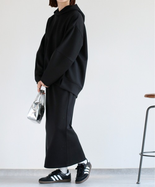 cepo（セポ）の「〈セットアイテム〉ダンボールフーディセットアップ（パーカー・レディース・オフホワイト/ブラック/ベージュ・M）」の2枚目の写真