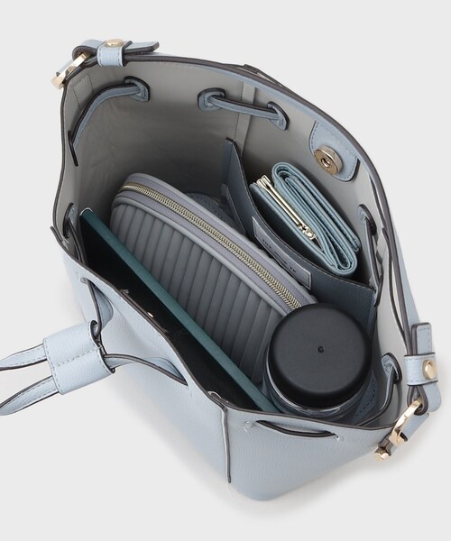 THE SHOP TK （ザ ショップ ティーケー ）の「巾着合皮バッグ（ショルダーバッグ・レディース・サックスブルー/オフホワイト/ブラック・00）」の13枚目の写真