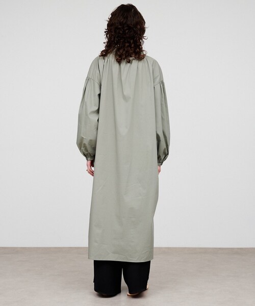 cloenc（クロエンス）の「【手洗い可】ギャザーリボンワンピース（ワンピース・レディース・チャコールグレー/カーキ・02/03/01）」の6枚目の写真