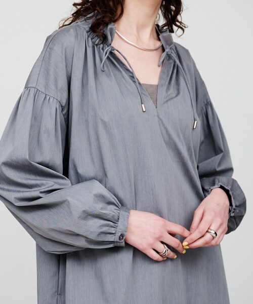 cloenc（クロエンス）の「【手洗い可】ギャザーリボンワンピース（ワンピース・レディース・チャコールグレー/カーキ・02/03/01）」の12枚目の写真