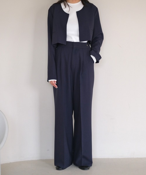 AKTE（アクテ）の「ハイウエストワイドパンツ（その他パンツ・レディース・ベージュ/ネイビー・1/2/2T）」の3枚目の写真