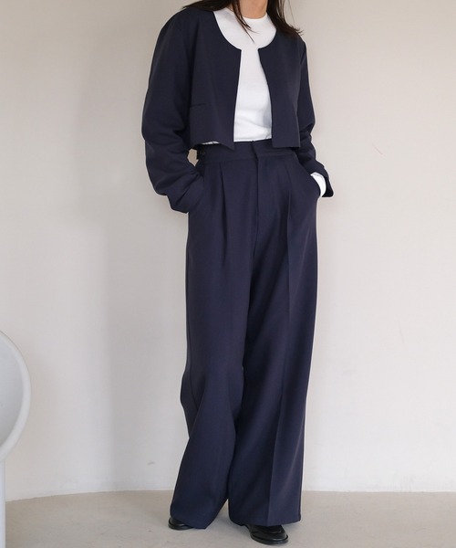 AKTE（アクテ）の「ハイウエストワイドパンツ（その他パンツ・レディース・ベージュ/ネイビー・1/2/2T）」の4枚目の写真