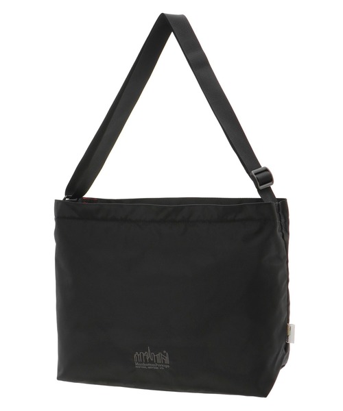 Manhattan Portage（マンハッタンポーテージ）の「Clearview Shoulder Bag Back Pocket 420D CORDURA ECO（ショルダーバッグ・メンズ・ブラック/ブラウン/カーキ・MEDIUM）」の2枚目の写真