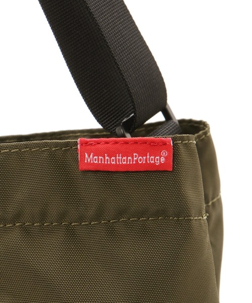 Manhattan Portage（マンハッタンポーテージ）の「Clearview Shoulder Bag Back Pocket 420D CORDURA ECO（ショルダーバッグ・メンズ・ブラック/ブラウン/カーキ・MEDIUM）」の12枚目の写真