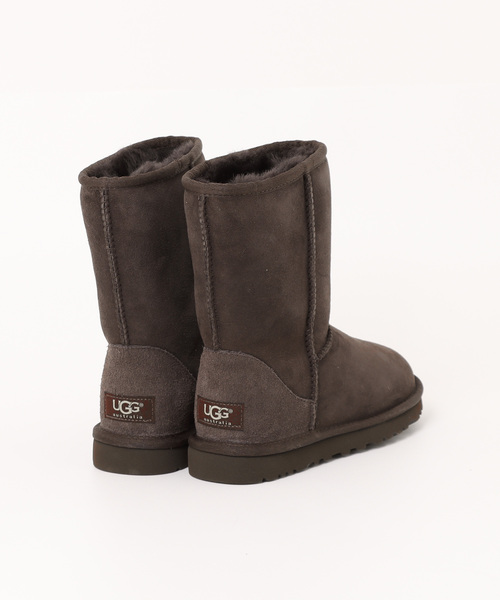 UGG(アグ)の「【RS】【UGG】CLASSIC SHORT II アグ ムートンブーツ クラシック ショート 2(ブーツ・レディース・ライトベージュ/ダークブラウン・US5)」の3枚目の写真