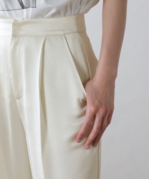 ENC（エンク）の「glossy satin pants / グロッシーサテンパンツ（その他パンツ・レディース・ダークブラウン/ミント/アイボリー・S/M）」の12枚目の写真