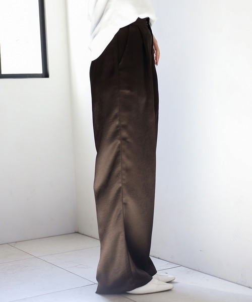 ENC（エンク）の「glossy satin pants / グロッシーサテンパンツ（その他パンツ・レディース・ダークブラウン/ミント/アイボリー・S/M）」の17枚目の写真