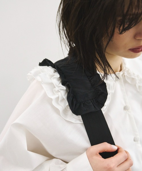 PERNA(ペルナ)の「リボンピローショルダーバッグ(トートバッグ・レディース・ブラック/ホワイト・FREE)」の6枚目の写真