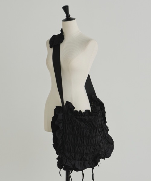 PERNA(ペルナ)の「リボンピローショルダーバッグ(トートバッグ・レディース・ブラック/ホワイト・FREE)」の18枚目の写真