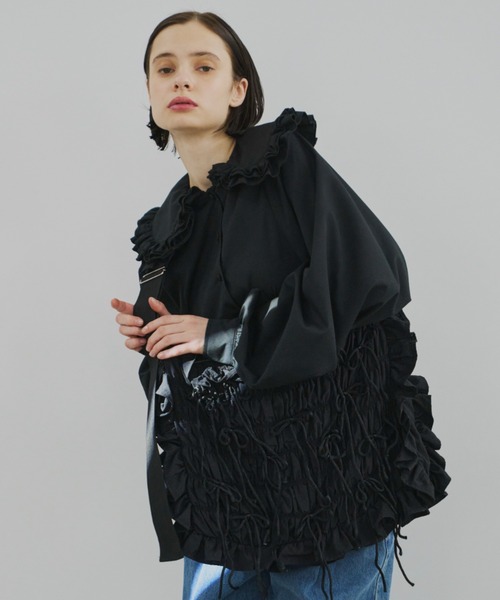 PERNA(ペルナ)の「リボンピローショルダーバッグ(トートバッグ・レディース・ブラック/ホワイト・FREE)」の11枚目の写真