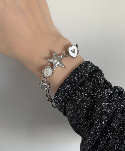 apres jour mignon（アプレジュールミニョン）の「【apresjour mignon×ARIAZ】マルチモチーフブレスレット（ブレスレット・レディース・シルバー・ONESIZE）」の3枚目の写真