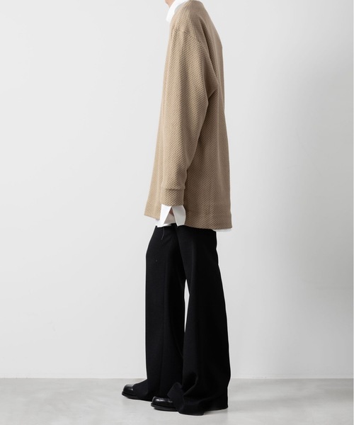 ato(アトウ)の「OVERSIZED RUSSEL JERSEY(ニット/セーター・メンズ・ベージュ/ブラック・48/46)」の17枚目の写真