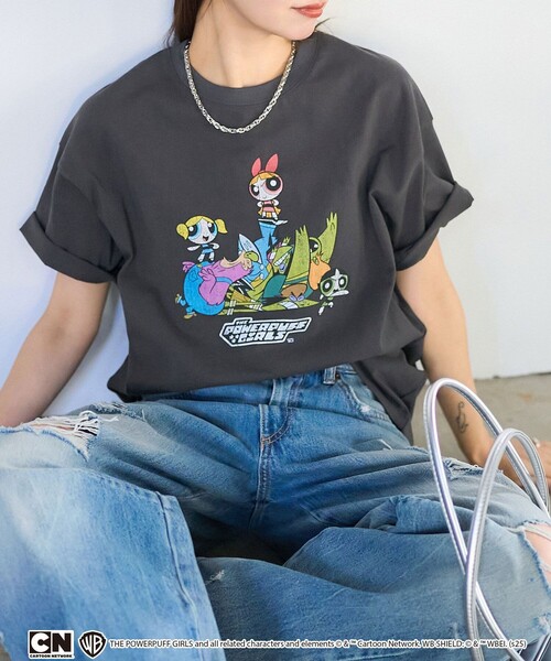 PUBLUX(パブリュクス)の「PUBLUX/パブリュクス 【THE POWERPUFF GIRLS】パワーパフ ガールズ フロントアートTシャツ 限定展開(Tシャツ/カットソー・レディース・オフホワイト/チャコールグレー・フリ-)」の2枚目の写真