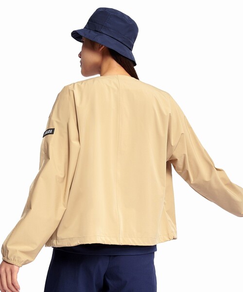 AIGLE（エーグル）の「UVカット 撥水ラウンドネックジャケット（ノーカラージャケット・レディース・ブラック/ベージュ/グリーン・38/34/36/40）」の15枚目の写真