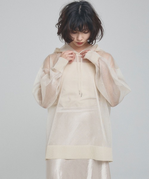 ELLEgirl(エルガール)の「シアーニットフード付プルオーバー(ニット/セーター・レディース・サックスブルー/ブラック/アイボリー・FREE)」の13枚目の写真