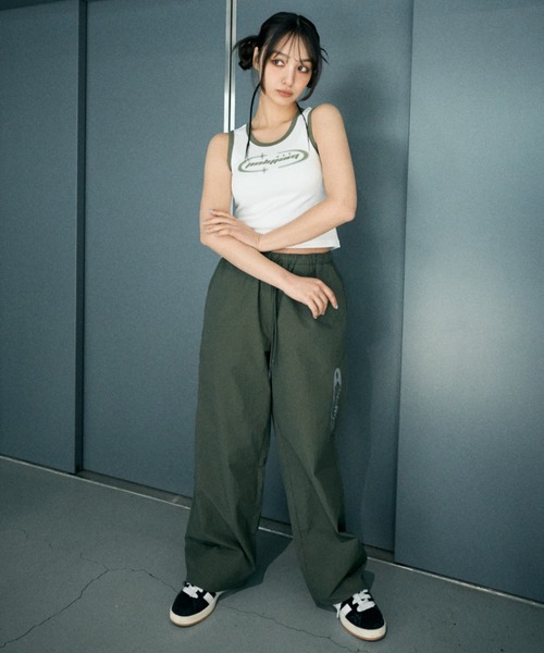Poly Jam(ポリージャム)の「Side logo nylon pants / サイドロゴ ナイロンパンツ(その他パンツ・レディース・カーキ/ブラック・FREE)」の11枚目の写真
