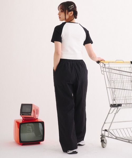Poly Jam(ポリージャム)の「Side logo nylon pants / サイドロゴ ナイロンパンツ(その他パンツ・レディース・カーキ/ブラック・FREE)」の15枚目の写真
