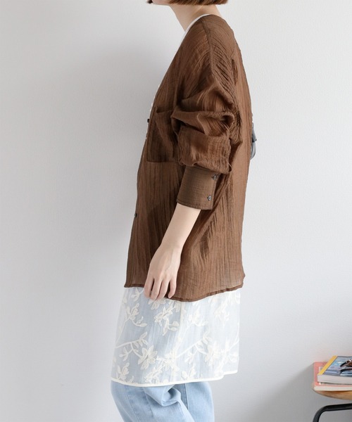 cepo（セポ）の「ワッシャーＶネックシアーシャツブラウス（シャツ/ブラウス・レディース・オフホワイト/オレンジ/イエロー/ネイビー/ブラウン・M）」の16枚目の写真