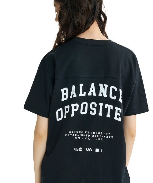 RVCA(ルーカ)の「RVCA レディース ARCH RVCA LOOSE FIT ST Tシャツ 【2025年夏モデル】/ルーカカレッジロゴバックプリント半袖Tシャツ(Tシャツ/カットソー・レディース・ブラウン系その他/ホワイト/ブラック・LARGE/SMALL/MEDIUM)」の8枚目の写真