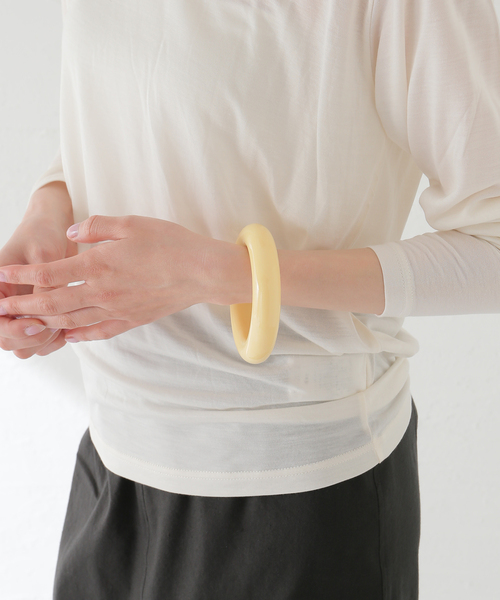 FRAMeWORK（フレームワーク）の「KENNETH JAY LANE round resin バングル（ブレスレット・レディース・ブラック/ブラウン/アイボリー・FREE）」の9枚目の写真